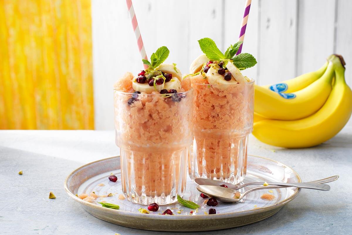 Frozen smoothie with Chiquita bananas and peaches | Chiquita Recipes
