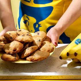 Easy Chiquita banana chocolate chip cookies 