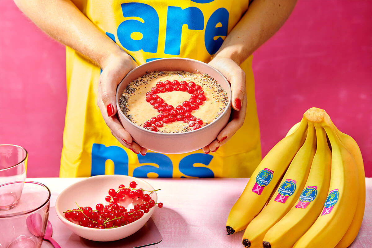 Smoothie bowl with Chiquita banana, mango and pineapple