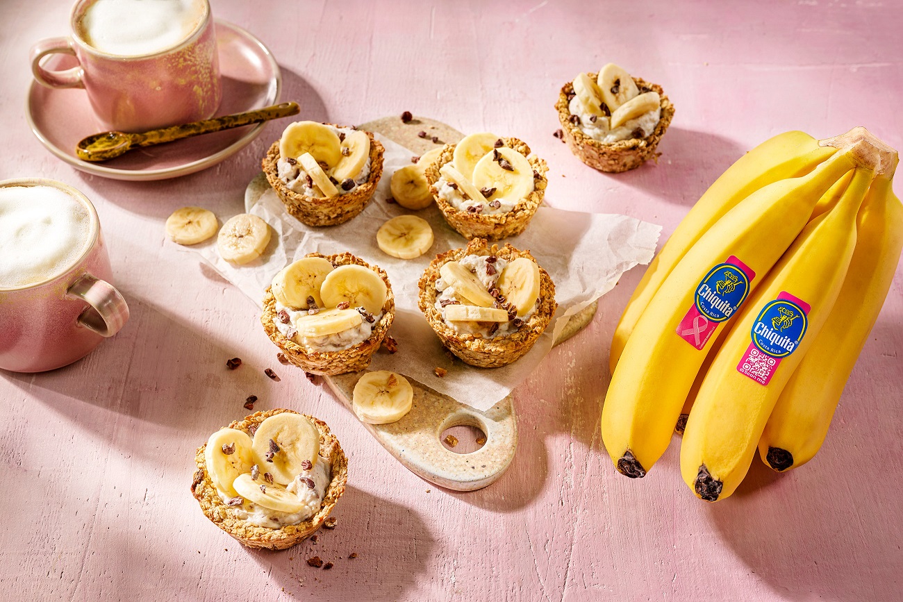 Hearty Chiquita banana oatmeal cups