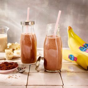 Spicy Chiquita banana and cocoa smoothie